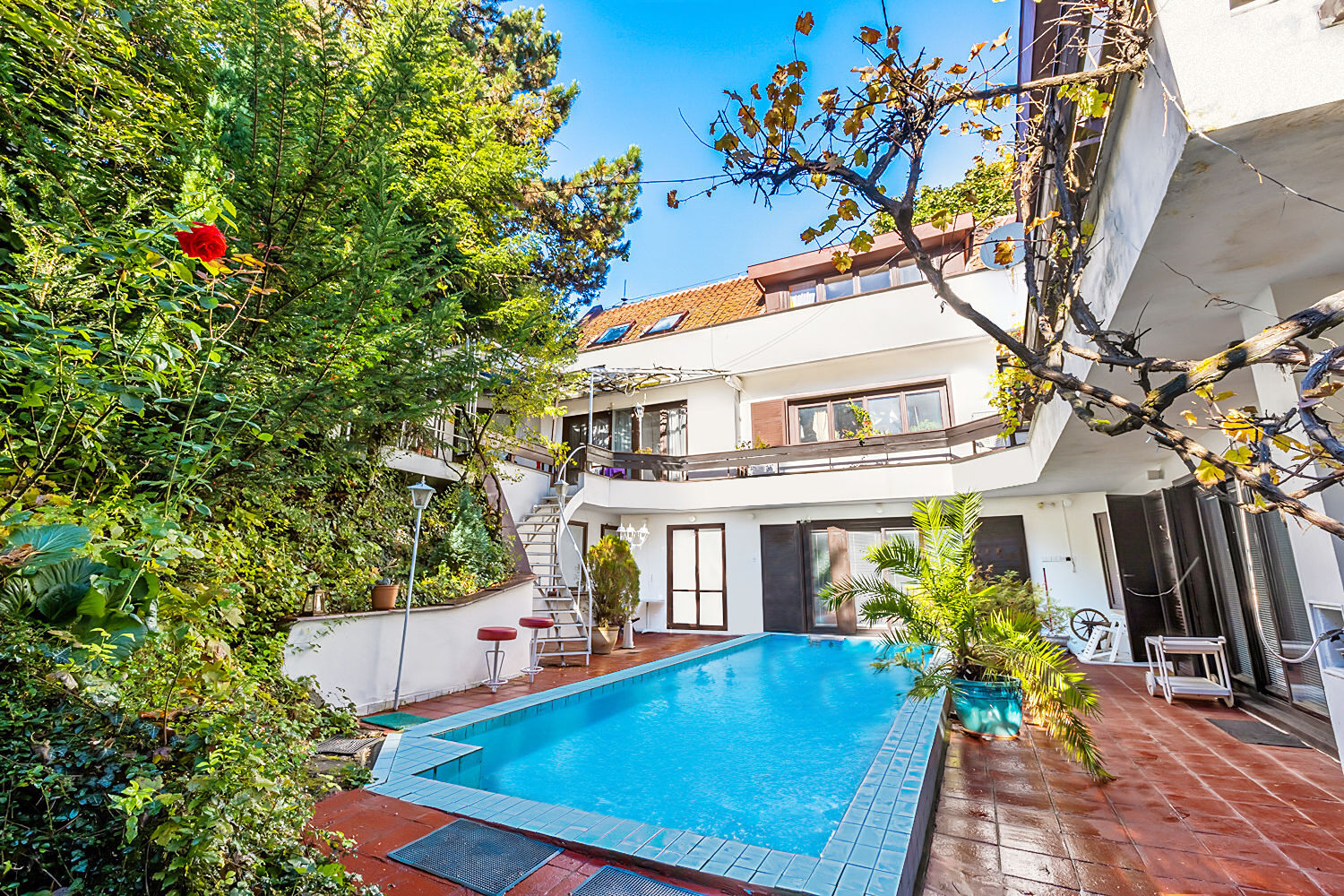 Prodej domu 950 m² Praha 5 - Hlubočepy